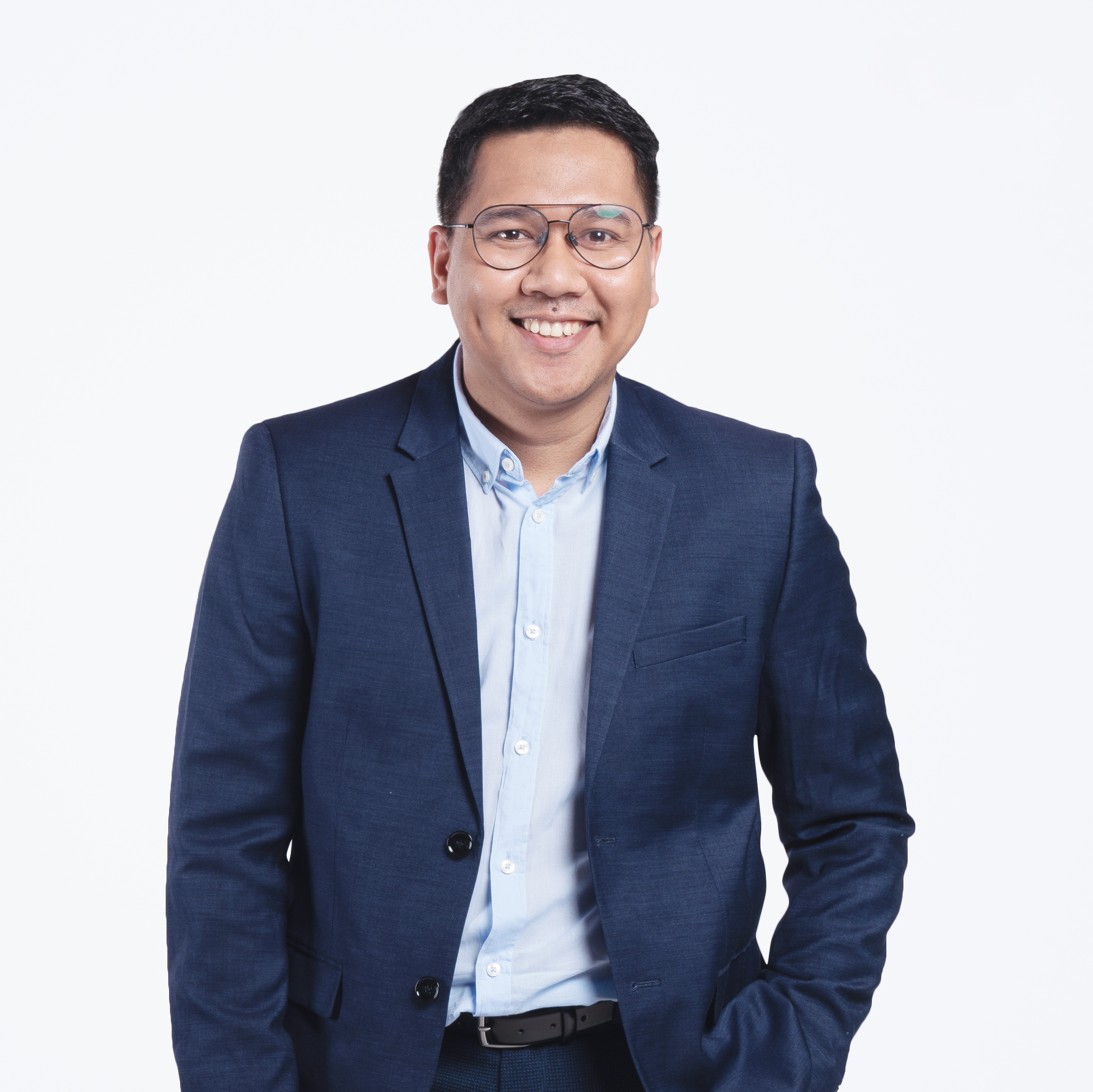 伊曼·乌斯曼人物照片