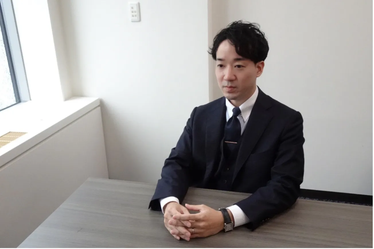 荻野光人物照片