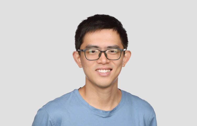 吴翼人物照片