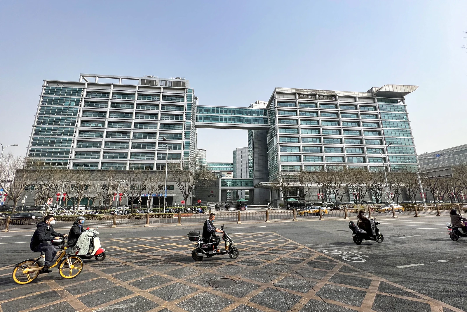 中国工商银行北京总部西侧建筑实景。摄影：N509FZ / Wikimedia Commons（CC BY-SA 4.0）
