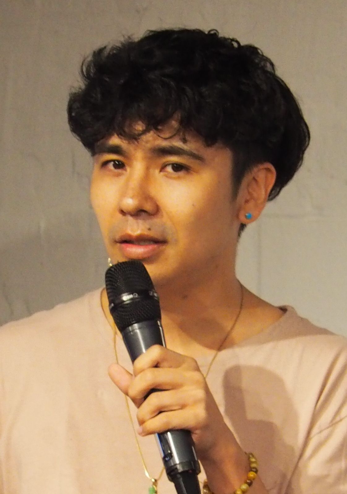 Ocean Vuong《影响亚洲》领导力人物档案编辑配图