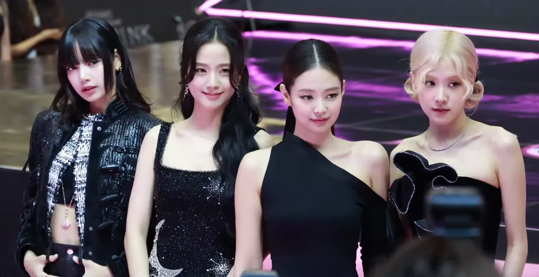 BLACKPINK《影响亚洲》领导力人物专访配图