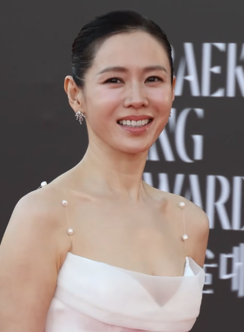 Son Ye-jin《影响亚洲》领导力专稿配图