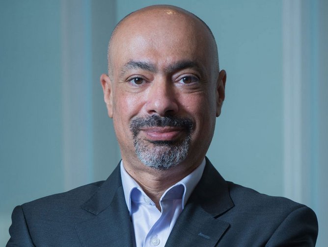 Hatem Dowidar，e&集团首席执行官