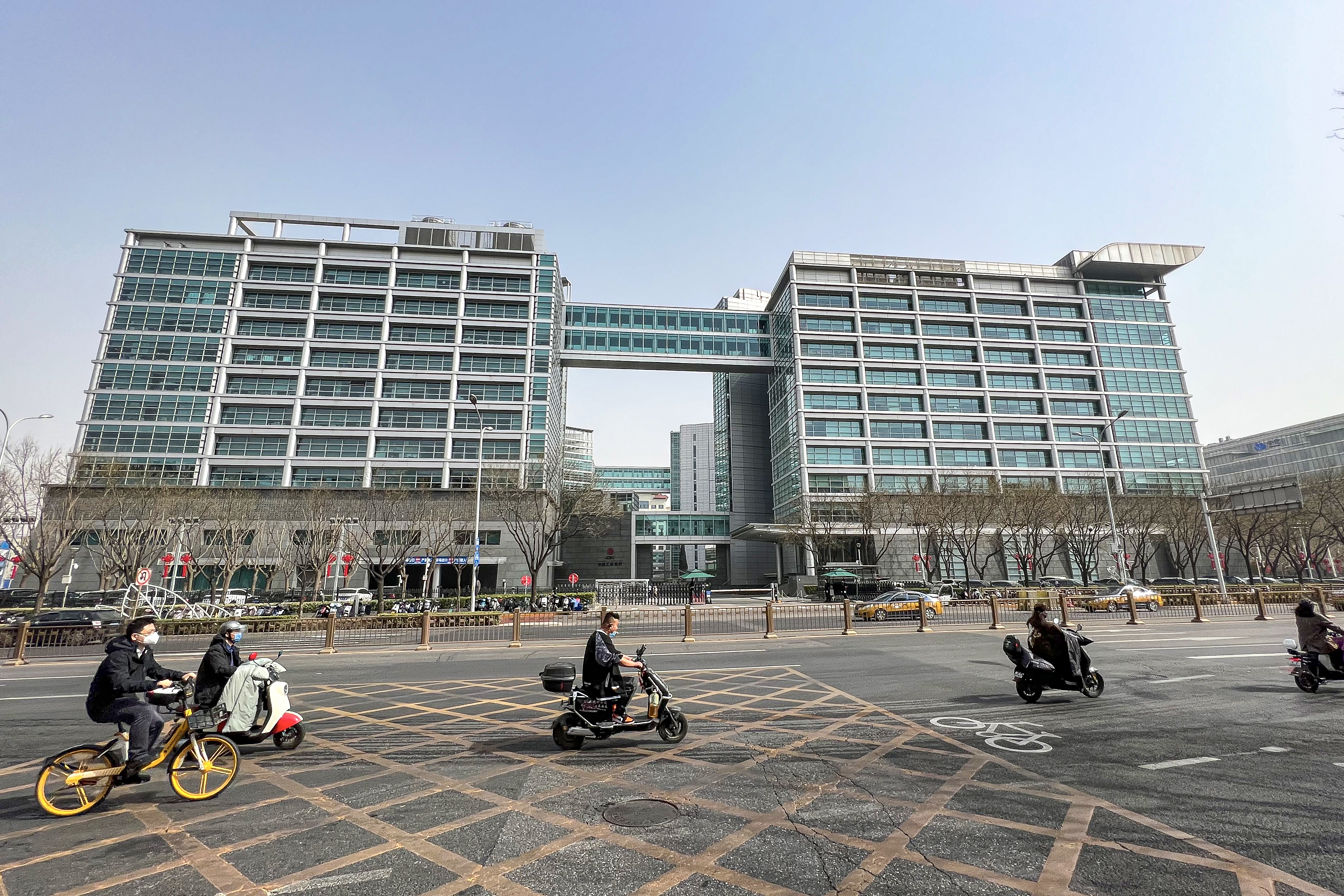 中国工商银行北京总部西侧建筑实景。摄影：N509FZ / Wikimedia Commons（CC BY-SA 4.0）