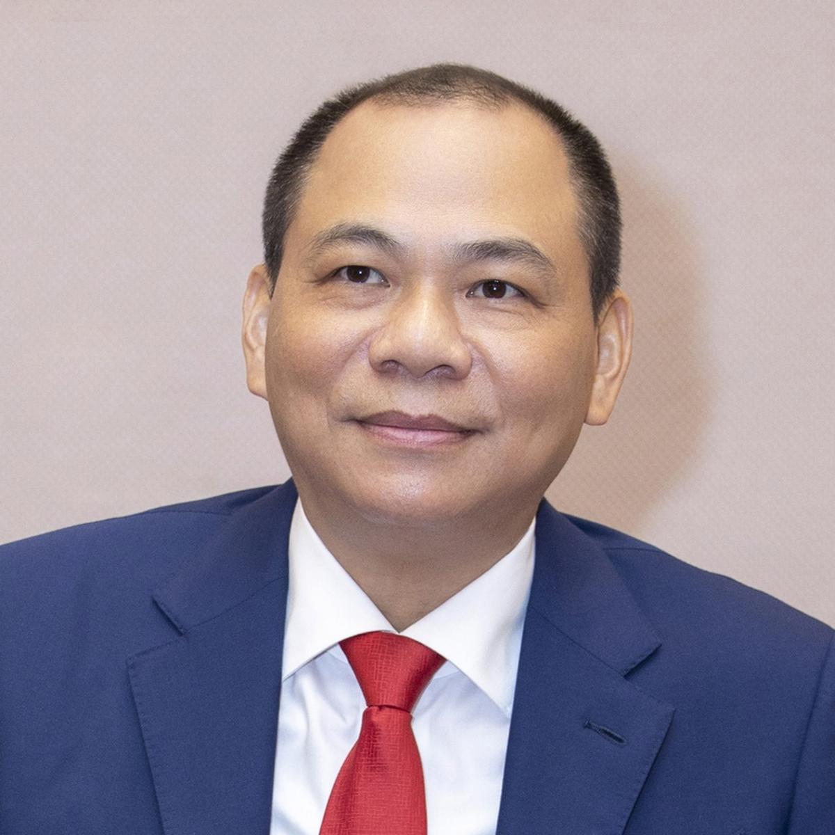 Pham Nhat Vuong肖像