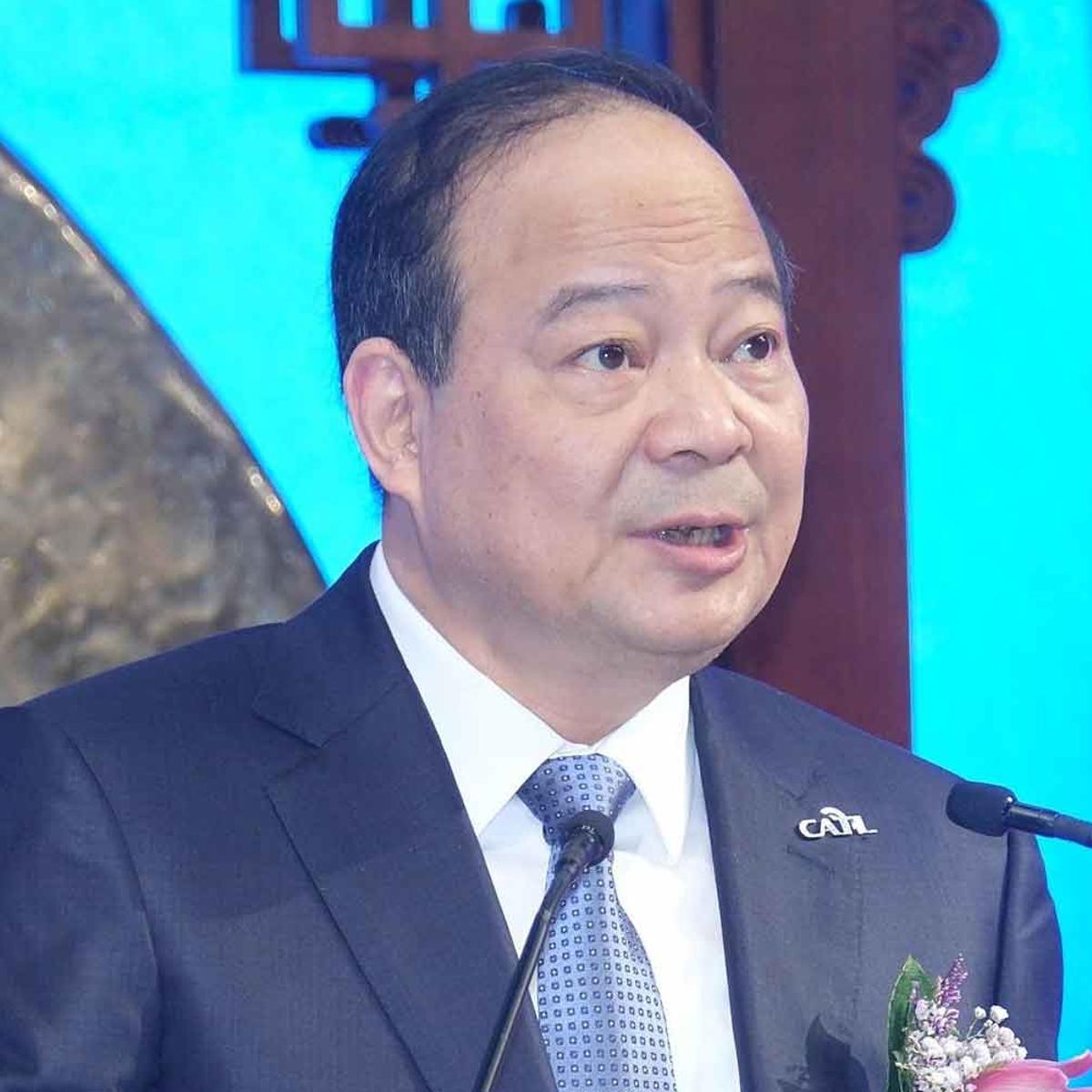 曾毓群肖像